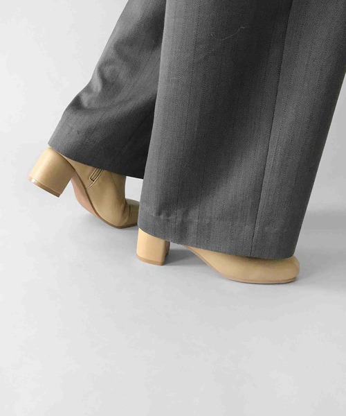 LE VERNIS（ル・ベルニ）の「LE VERNIS(ル・ベルニ)Square stretch boots（ブーツ・レディース・ブラウン/ベージュ・24.5/24/23.5/23）」の4枚目の写真