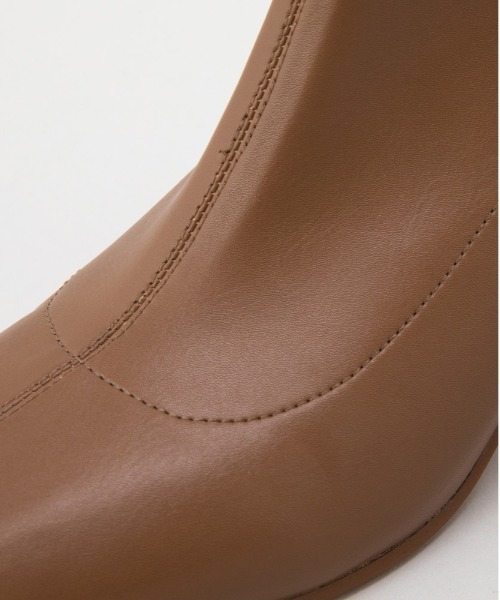 LE VERNIS（ル・ベルニ）の「LE VERNIS(ル・ベルニ)Square stretch boots（ブーツ・レディース・ブラウン/ベージュ・24.5/24/23.5/23）」の17枚目の写真