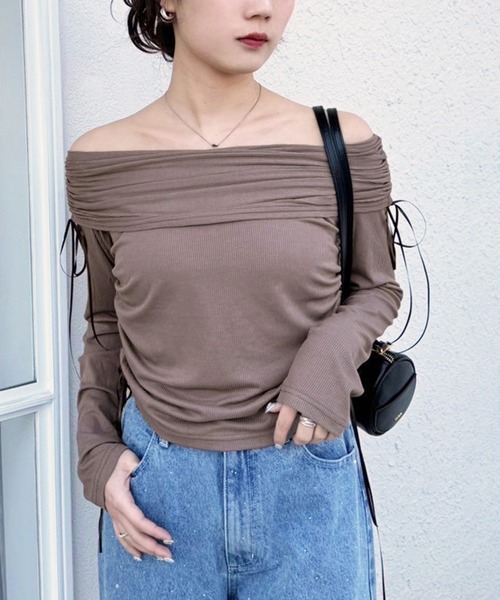 one after another NICE CLAUP（ワンアフターアナザーナイスクラップ）の「ドロストリボンオフショルトップス【ZOZO限定商品】（Tシャツ/カットソー・レディース・ピンク/アイボリー/チャコールグレー/モカ・FREE）」の2枚目の写真