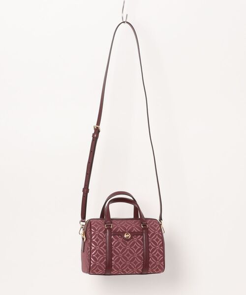 MICHAEL KORS（マイケルコース）の「TRAVEL メタリック ロゴジャカード ダッフルクロスボディ スモール（ショルダーバッグ・レディース・レッド系その他・FREE）」の7枚目の写真