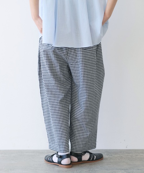 bulle de savon（ビュルデサボン）の「gingham tuck パンツ（その他