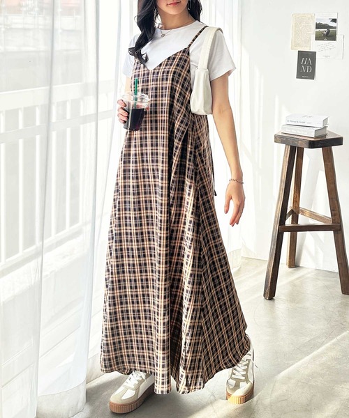 GeeRA(ジーラ)の「チェックフレアーボリュームキャミワンピース(ワンピース・レディース・ネイビー/ブラウン・LARGE/MEDIUM)」の3枚目の写真
