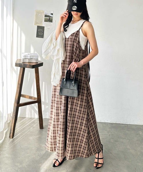 GeeRA(ジーラ)の「チェックフレアーボリュームキャミワンピース(ワンピース・レディース・ネイビー/ブラウン・LARGE/MEDIUM)」の8枚目の写真