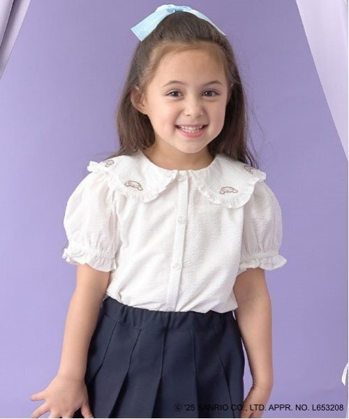 Lycee mine（リセマイン）の「【サンリオキャラクターズ】シナモロールフリル衿ブラウス&リボンヘアゴムセット（シャツ/ブラウス・キッズ・オフホワイト/ネイビー・100cm/130cm/120cm/140cm/110cm）」の2枚目の写真