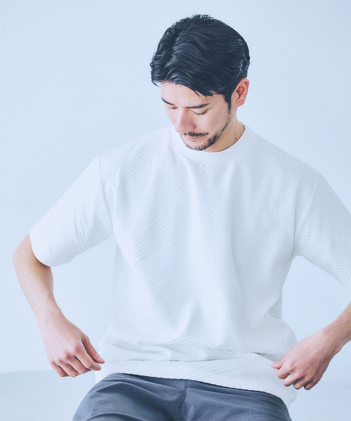 ABAHOUSE GRAY(アバハウスグレイ)の「ジオメトリックリンクス 半袖Tシャツ(Tシャツ/カットソー・メンズ・ホワイト/グレイッシュブルー/ブラック/グレイッシュベージュ・48/46)」の2枚目の写真