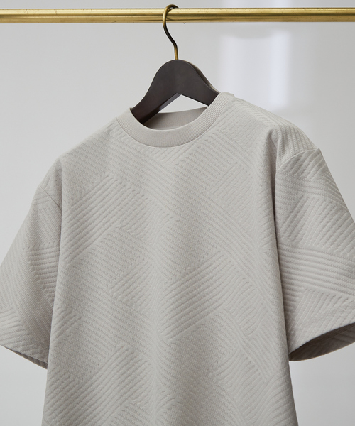 ABAHOUSE GRAY(アバハウスグレイ)の「ジオメトリックリンクス 半袖Tシャツ(Tシャツ/カットソー・メンズ・ホワイト/グレイッシュブルー/ブラック/グレイッシュベージュ・48/46)」の4枚目の写真
