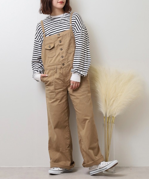 atONE(アットワン)の「ツイルサロペットワイドパンツ(サロペット/オーバーオール・レディース・カーキ/ベージュ/ブラック・M/4L/3L/LL/L)」の2枚目の写真