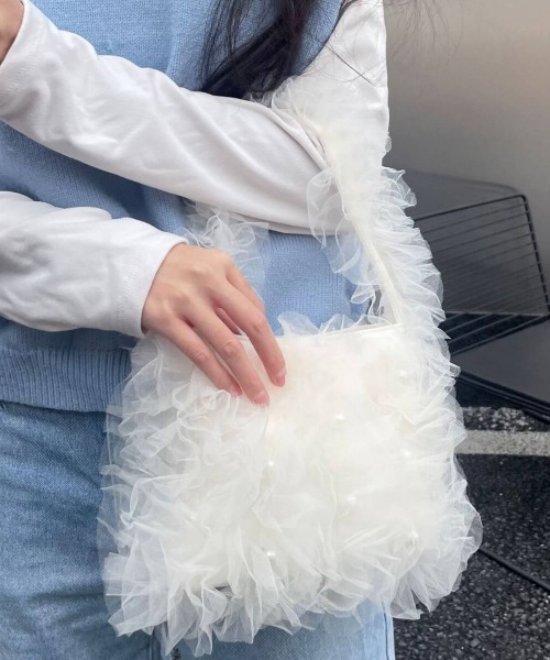 L LABEL(エルラベル)の「パール付チュールフリルミニトートバッグ(トートバッグ・レディース・グレー/アイボリー/ブラック・FREE)」の17枚目の写真