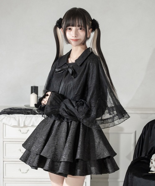 【極美品】cccmalie シーマリー　ケープ　長袖　ブラウス　ブラック　黒 M Maglie le cassetto×吉田理紗》凛と“サマみえ”ペプラムブラウス｜M