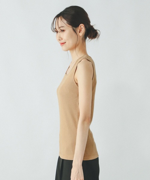 GLOBAL WORK（グローバルワーク）の「Beauteeスクエアタンク/289845（タンクトップ・レディース・アイボリー/その他/ブラック/オフホワイト/キャメル/チョコ・SMALL/X-SMALL/LARGE/XX-LARGE/X-LARGE/MEDIUM）」の20枚目の写真