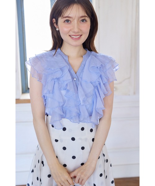 tocco closet(トッコ クローゼット)の「パール釦ラッフルフリルシアーブラウス(シャツ/ブラウス・レディース・ブラック/オフホワイト/ブルー・M)」の21枚目の写真