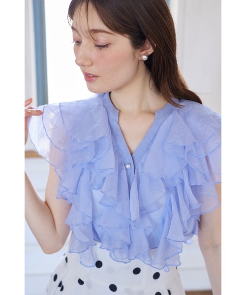 tocco closet(トッコ クローゼット)の「パール釦ラッフルフリルシアーブラウス(シャツ/ブラウス・レディース・ブラック/オフホワイト/ブルー・M)」の22枚目の写真