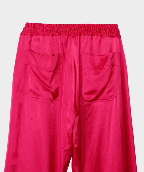 CINOH(チノ)の「サテンリラックスパンツ(その他パンツ・レディース・ブラック・36/38)」の9枚目の写真