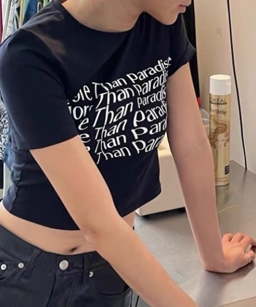 lilful（リルフル）の「ショート丈 ウェーブレタリングロゴ プリントTシャツ（Tシャツ/カットソー・レディース・ブラック/ホワイト・M/S）」の8枚目の写真