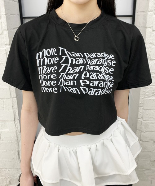 lilful（リルフル）の「ショート丈 ウェーブレタリングロゴ プリントTシャツ（Tシャツ/カットソー・レディース・ブラック/ホワイト・M/S）」の4枚目の写真