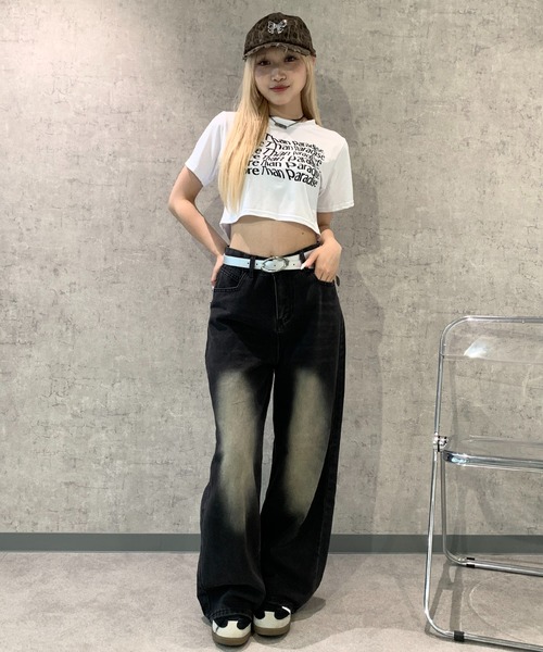 lilful（リルフル）の「ショート丈 ウェーブレタリングロゴ プリントTシャツ（Tシャツ/カットソー・レディース・ブラック/ホワイト・M/S）」の11枚目の写真