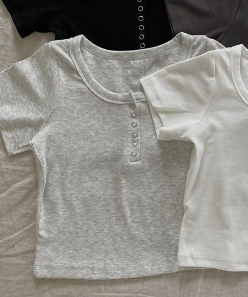DIAVEL(ディアベル)の「2タイプ展開/ヘンリーネックリラックスフィットTシャツ(Tシャツ/カットソー・レディース・ホワイト/グレー/アイボリー/ブラック/ホワイト系その他/ブラック系その他/グレー系その他・M)」の13枚目の写真