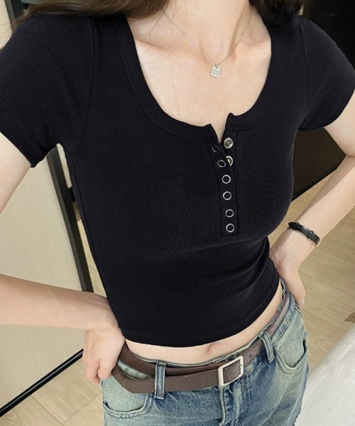 DIAVEL(ディアベル)の「2タイプ展開/ヘンリーネックリラックスフィットTシャツ(Tシャツ/カットソー・レディース・ホワイト/グレー/アイボリー/ブラック/ホワイト系その他/ブラック系その他/グレー系その他・M)」の14枚目の写真