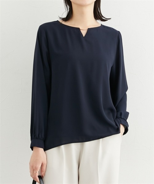 7days Life Styling（セブンデイズライフスタイリング）の「【吸汗速乾カットソー裏地付】シフォンジョーゼット金具付きブラウス<大きいサイズ有>（シャツ/ブラウス・レディース・ライトグレー/ネイビー/オフホワイト/クリーム・LL/3L/S/M/L）」の17枚目の写真