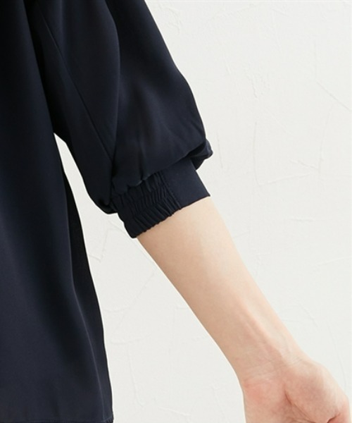 7days Life Styling（セブンデイズライフスタイリング）の「【吸汗速乾カットソー裏地付】シフォンジョーゼット金具付きブラウス<大きいサイズ有>（シャツ/ブラウス・レディース・ライトグレー/ネイビー/オフホワイト/クリーム・LL/3L/S/M/L）」の22枚目の写真