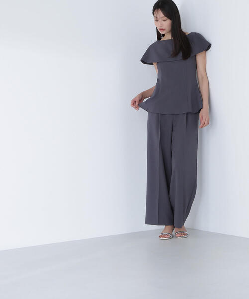 NATURAL BEAUTY BASIC(ナチュラルビューティーベーシック)の「ケープカラーブラウス&パンツ(パンツドレス・レディース・ベージュ/チャコールグレー・P/S/MEDIUM/SMALL)」の9枚目の写真