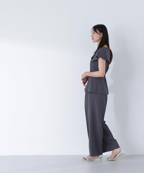 NATURAL BEAUTY BASIC（ナチュラルビューティーベーシック）の「ケープカラーブラウス＆パンツ（パンツドレス・レディース・ベージュ/チャコールグレー・P/S/MEDIUM/SMALL）」の10枚目の写真