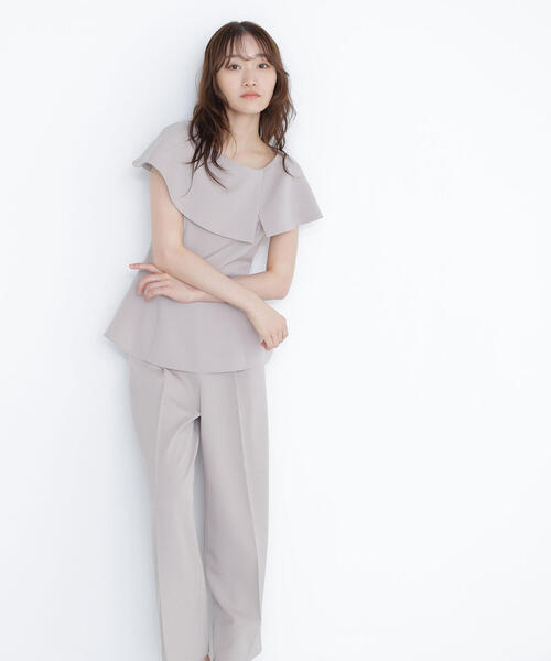 NATURAL BEAUTY BASIC（ナチュラルビューティーベーシック）の「ケープカラーブラウス＆パンツ（パンツドレス・レディース・ベージュ/チャコールグレー・P/S/MEDIUM/SMALL）」の16枚目の写真