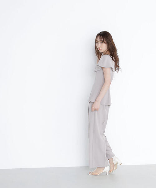 NATURAL BEAUTY BASIC（ナチュラルビューティーベーシック）の「ケープカラーブラウス＆パンツ（パンツドレス・レディース・ベージュ/チャコールグレー・P/S/MEDIUM/SMALL）」の17枚目の写真