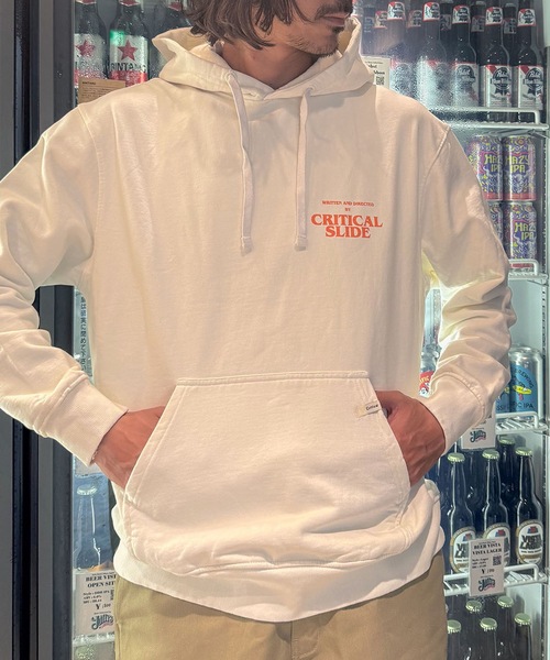 TCSS(ティーシーエスエス)の「HOODIE /Critical Slide(クリティカルスライド)TCSSブランドロゴバックプリントプルオーバーパーカー・フーディ(パーカー・メンズ・ホワイト/ブラック/オレンジ・MEDIUM/LARGE/X-LARGE)」の2枚目の写真