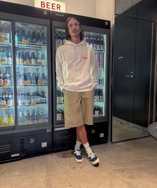 TCSS(ティーシーエスエス)の「HOODIE /Critical Slide(クリティカルスライド)TCSSブランドロゴバックプリントプルオーバーパーカー・フーディ(パーカー・メンズ・ホワイト/ブラック/オレンジ・MEDIUM/LARGE/X-LARGE)」の4枚目の写真