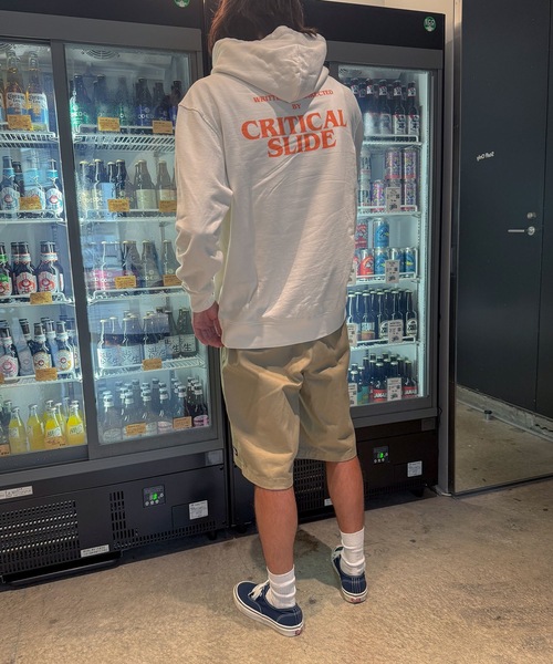 TCSS(ティーシーエスエス)の「HOODIE /Critical Slide(クリティカルスライド)TCSSブランドロゴバックプリントプルオーバーパーカー・フーディ(パーカー・メンズ・ホワイト/ブラック/オレンジ・MEDIUM/LARGE/X-LARGE)」の5枚目の写真