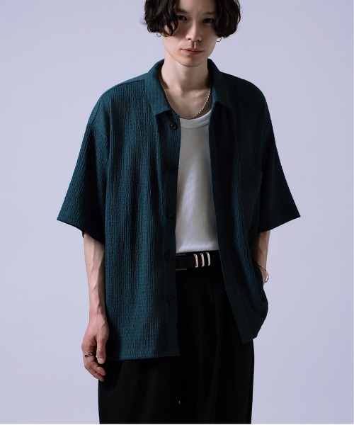 Crownor(クラウノアー)の「プリーツ 半袖シャツ(シャツ/ブラウス・メンズ・ブラウン/ブラック/ブルーグリーン・LARGE/MEDIUM)」の3枚目の写真