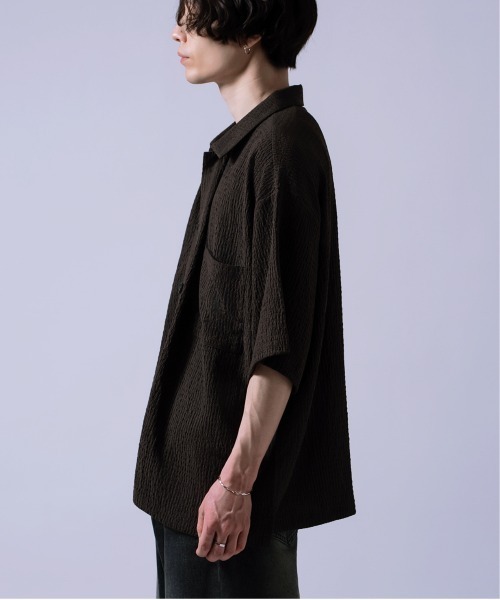 Crownor(クラウノアー)の「プリーツ 半袖シャツ(シャツ/ブラウス・メンズ・ブラウン/ブラック/ブルーグリーン・LARGE/MEDIUM)」の14枚目の写真