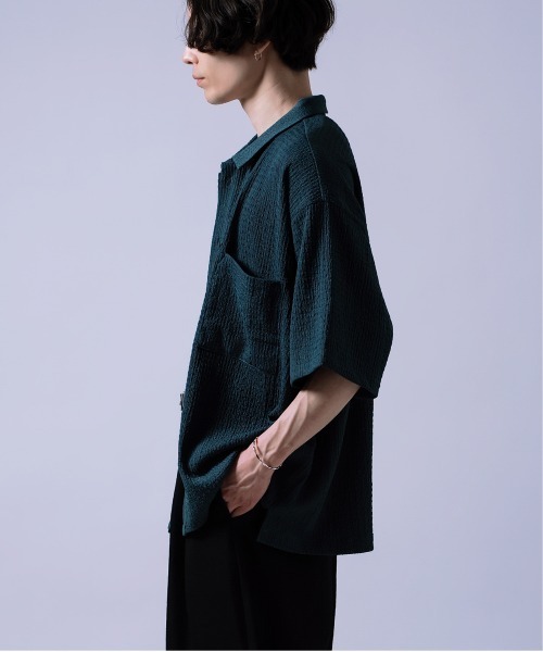 Crownor(クラウノアー)の「プリーツ 半袖シャツ(シャツ/ブラウス・メンズ・ブラウン/ブラック/ブルーグリーン・LARGE/MEDIUM)」の19枚目の写真