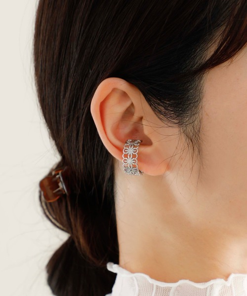 JewCas（ジュアキャス）の「【金属アレルギー対応ノットアレプラス】２WAY　Flora Loopリング/イヤカフ[NOP0121]（リング・レディース・ゴールド/シルバー・FREE）」の4枚目の写真