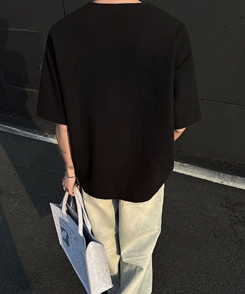 Ressaca(レサーカ)の「オーバーサイズハーフジップTシャツ(Tシャツ/カットソー・メンズ・ホワイト/ブラック/グレー・M/L/XL)」の10枚目の写真