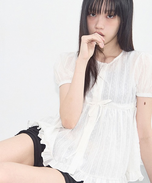 FANCY CLUB(ファンシークラブ)の「FANCY CLUB/ファンシークラブ SHIRRING PUFF BLOUSE ブラウス(シャツ/ブラウス・レディース・ホワイト・ONE SIZE)」の1枚目の写真