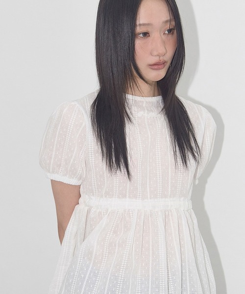 FANCY CLUB(ファンシークラブ)の「FANCY CLUB/ファンシークラブ SHIRRING PUFF BLOUSE ブラウス(シャツ/ブラウス・レディース・ホワイト・ONE SIZE)」の5枚目の写真