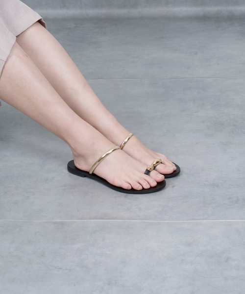 NICOLAS LAINAS(ニコラスライナス)の「【NICOLAS LAINAS】フラット ライントングサンダル(サンダル・レディース・ブラック×ゴールド/ブラック・36/37/38)」の9枚目の写真
