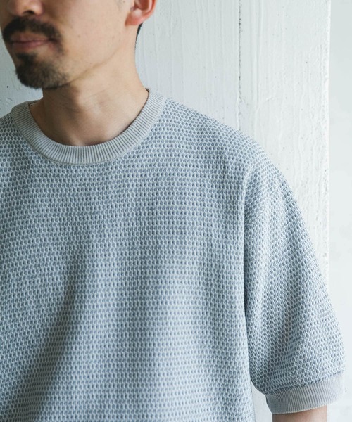 URBAN RESEARCH DOORS（アーバンリサーチドアーズ）の「変形鹿の子ニットTシャツ（Tシャツ/カットソー・メンズ・ダークグレー/ライトグレー・MEDIUM/LARGE）」の3枚目の写真