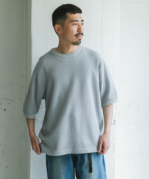 URBAN RESEARCH DOORS（アーバンリサーチドアーズ）の「変形鹿の子ニットTシャツ（Tシャツ/カットソー・メンズ・ダークグレー/ライトグレー・MEDIUM/LARGE）」の5枚目の写真