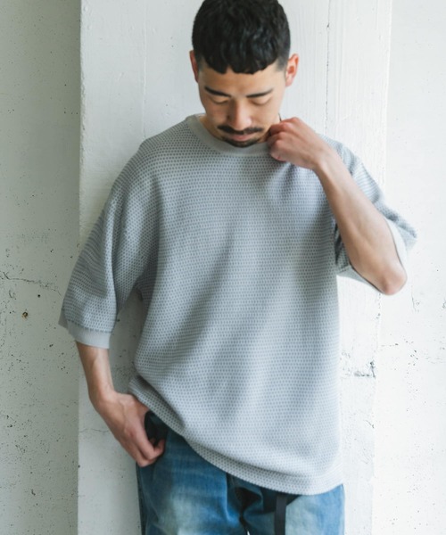 URBAN RESEARCH DOORS（アーバンリサーチドアーズ）の「変形鹿の子ニットTシャツ（Tシャツ/カットソー・メンズ・ダークグレー/ライトグレー・MEDIUM/LARGE）」の6枚目の写真