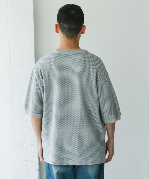 URBAN RESEARCH DOORS（アーバンリサーチドアーズ）の「変形鹿の子ニットTシャツ（Tシャツ/カットソー・メンズ・ダークグレー/ライトグレー・MEDIUM/LARGE）」の21枚目の写真