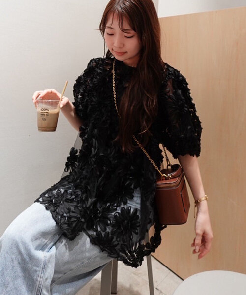 Remind me and forever（リマインドミーアンドフォーエバー）の「【@toitopoooo_____コラボ】花柄チュールブラウス（シャツ/ブラウス・レディース・オフホワイト/ブラック・FREE）」の9枚目の写真