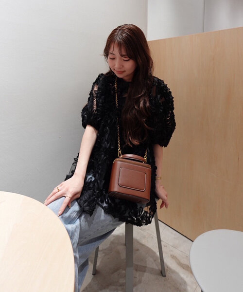 Remind me and forever（リマインドミーアンドフォーエバー）の「【@toitopoooo_____コラボ】花柄チュールブラウス（シャツ/ブラウス・レディース・オフホワイト/ブラック・FREE）」の11枚目の写真