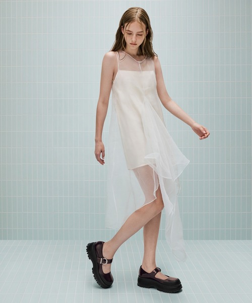 CHARLES & KEITH（チャールズ & キース）の「Darra ダラ リジッドソールプラットフォームメリージェーン（パンプス・レディース・バーガンディー/ブラック系その他7/ベージュ・23cm/22.5cm/24.5cm/23.5cm/26.5cm/25.5cm/25cm）」の8枚目の写真