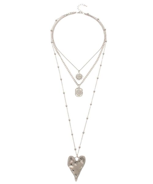 EVRIS（エヴリス）の「HEART MOTIF 3連ロングネックレス（ネックレス・レディース・ゴールド/シルバー・FREE）」の7枚目の写真