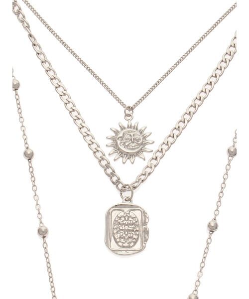 EVRIS（エヴリス）の「HEART MOTIF 3連ロングネックレス（ネックレス・レディース・ゴールド/シルバー・FREE）」の9枚目の写真