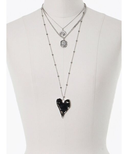 EVRIS（エヴリス）の「HEART MOTIF 3連ロングネックレス（ネックレス・レディース・ゴールド/シルバー・FREE）」の12枚目の写真