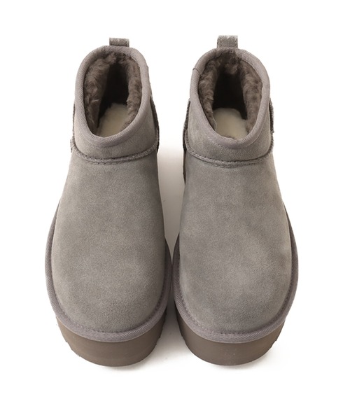 UGG(アグ)の「UGG W CLASSIC ULTRA MINI / アグ クラシック ウルトラ ミニ プラットフォーム(ブーツ・レディース・グレー・23.0cm/24.0cm/25.0cm/22.0cm)」の2枚目の写真